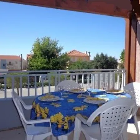 Duplex 6 Pers, 100m Plage, Terrasse Ensoleillee, Parking Prive, Proche Commerces - Fr-1-251-564 *
